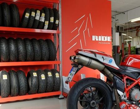 Pirelli Reifen Widholzer Motorrad